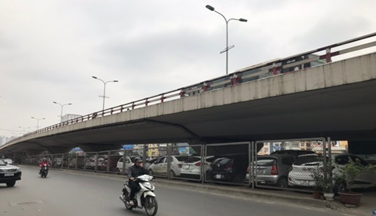 Cần thực hiện đúng quy định về sử dụng một phần lòng đường, hè phố để trông, giữ xe