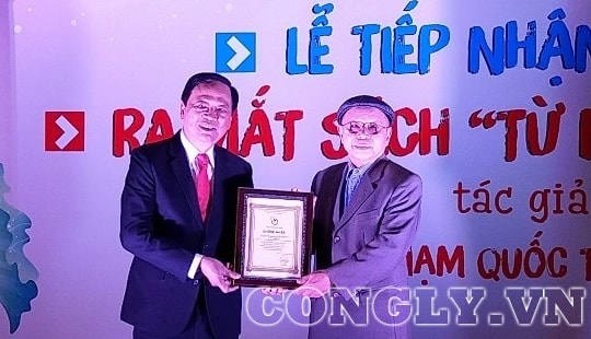 Bảo tàng Báo chí Việt Nam tổ chức Lễ hiến tặng hiện vật lần thứ 12