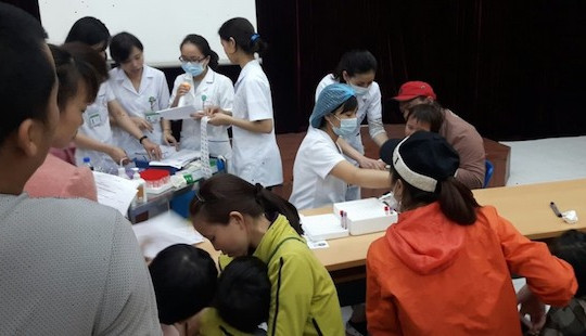 Vụ trường mầm non bị tố dùng thịt lợn bẩn: Đã có 57 trẻ nhiễm sán dây lợn