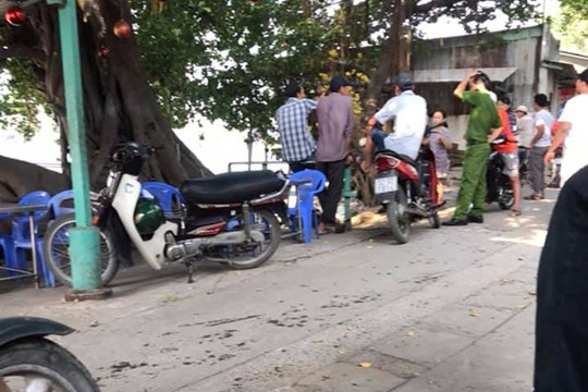 Thiếu niên 16 tuổi bị đâm thủng gan tử vong