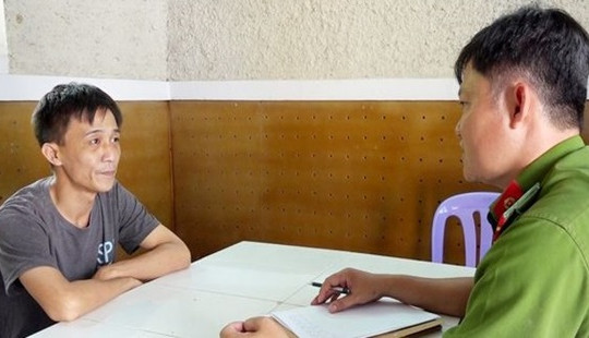 Thua bạc, thuê xe ô tô tự lái sang Campuchia cầm cố