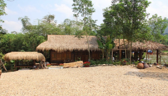 Tháo dỡ khu nghỉ dưỡng “chui” trong rừng phòng hộ