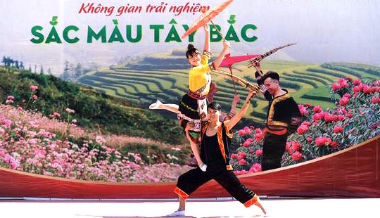 Nhiều hoạt động hấp dẫn tại Lễ hội hoa đỗ quyên lần thứ 3