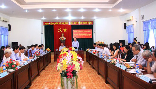 Cán bộ Mặt trận phải nói đi đôi với làm