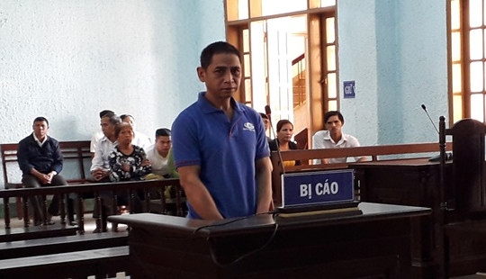 Đâm chết bạn nhậu vì bị đốt râu