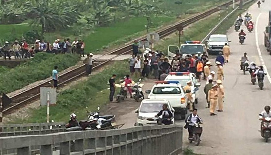 Bị đoàn tàu khách đâm, hai người phụ nữ tử vong