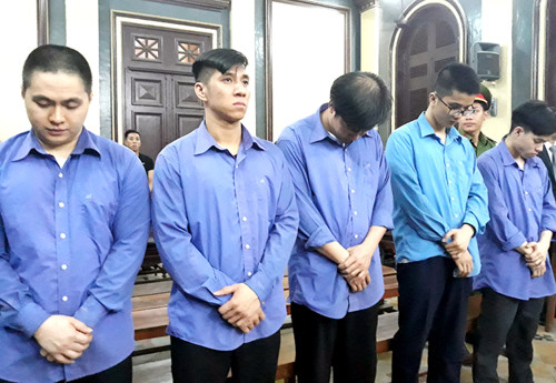 Cựu CSGT TP.HCM gọi đàn em đánh người vi phạm lĩnh 12 năm tù