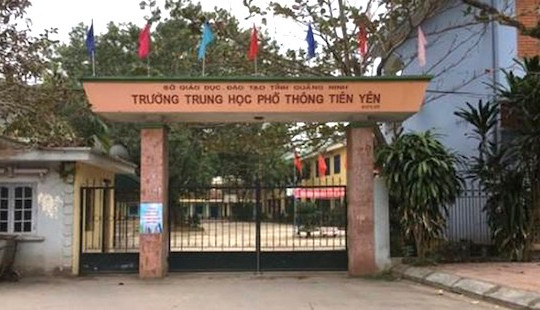 Gần 600 học sinh Quảng Ninh nghỉ học để phản đối chuyển trường
