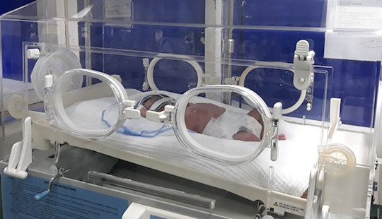 Nữ sinh Quảng Bình tự sinh con rồi bỏ lại trong nhà vệ sinh
