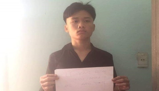 Nam thanh niên đâm trọng thương người đi đường vì bị nhắc nhở vượt đèn đỏ