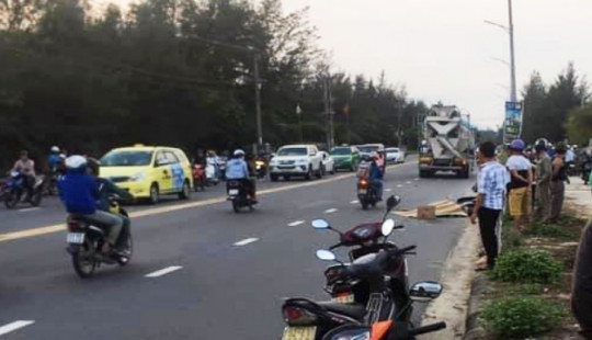 Nữ công nhân chết thảm dưới bánh xe bồn