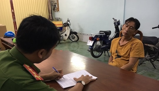 Nam thanh niên “ngáo đá” dọa đốt cây xăng