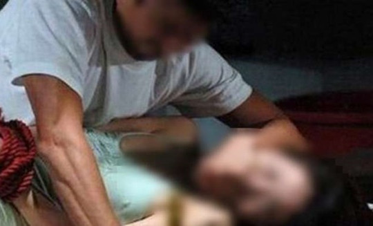 Bắt nghi phạm hiếp dâm cô gái giữa cánh đồng vắng