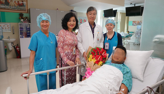 Cứu sống du khách Úc bị nhồi máu cơ tim sau chuyến bay