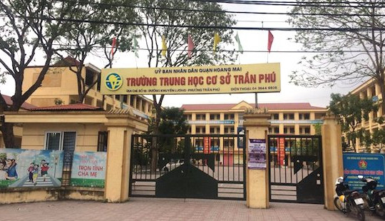 Tạm đình chỉ thầy giáo bị tố dâm ô 7 học sinh nam