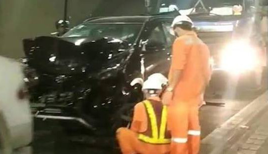 Va chạm liên hoàn trong hầm Hải Vân, 2 người bị thương