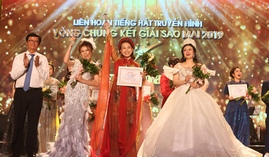 3 Quán quân Sao mai 2019 vỡ òa niềm hạnh phúc đêm chung kết