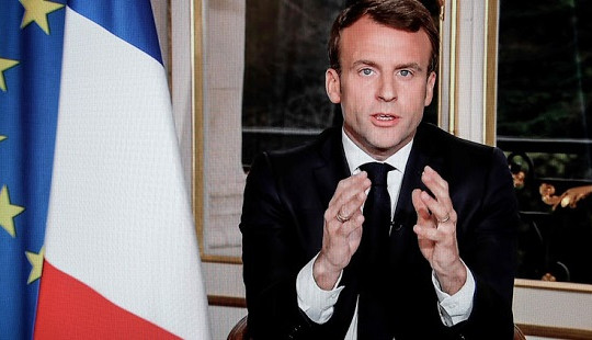 Tổng thống Pháp: “Hiện không phải lúc dành cho chính trị”