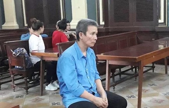 Đâm chết vợ vì nghi ngoại tình rồi tự tử bất thành