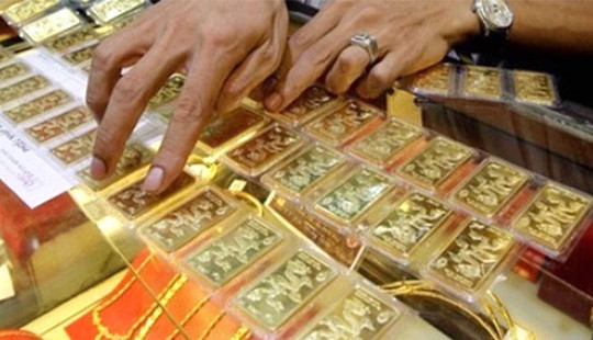 Giá vàng giảm sâu, thị trường giao dịch trầm lắng