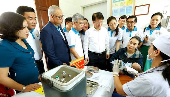 Cha mẹ từ chối tiêm chủng là thiếu trách nhiệm với con mình