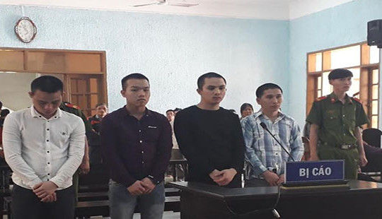 Nhóm 9x trộm ắc quy, tấn công Cảnh sát khi bị phát hiện
