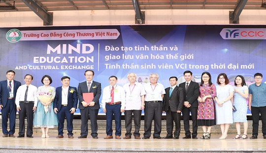 Trường Cao đẳng Công thương Việt Nam: Tổ chức thành công chương trình giao lưu văn hóa quốc tế và giáo dục tinh thần cho sinh viên