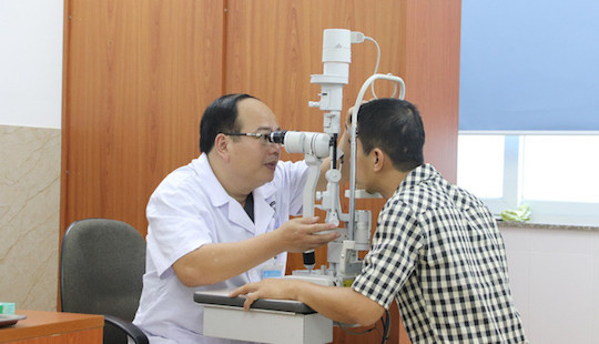 Mùa nắng nóng, cẩn trọng với hội chứng khô mắt