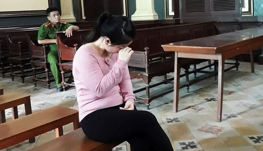 Cô gái đánh thuốc mê người tình cướp tài sản bỏ trốn