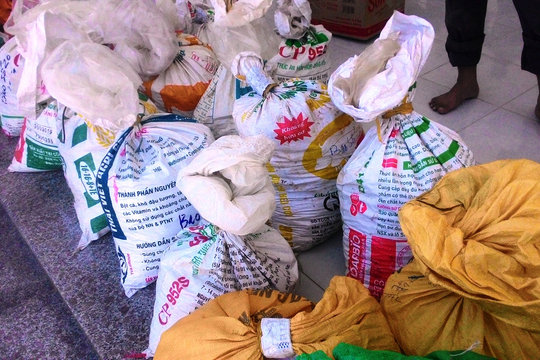 Bắt đôi vợ chồng vận chuyển, tàng trữ hơn nữa tấn thuốc nổ
