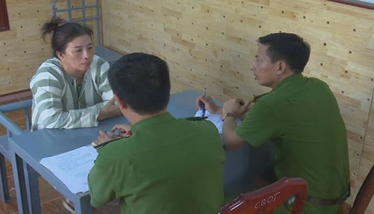 Bắt nữ quái lừa xin việc, chạy vào học trường công an