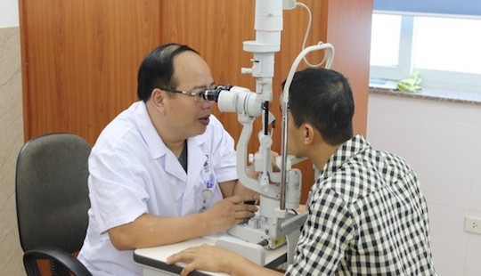Gần 200 bệnh nhân đau mắt đỏ mỗi ngày, cảnh báo vào mùa dịch