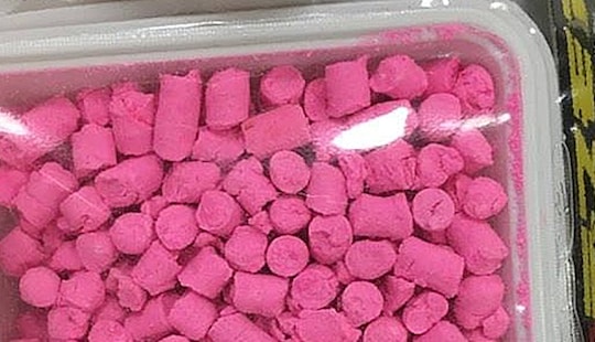 Nhậu say, người đàn ông ăn nhầm thuốc diệt chuột vì tưởng là kẹo