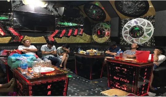 Phát hiện 28 đối tượng đang chơi ma túy trong quán karaoke
