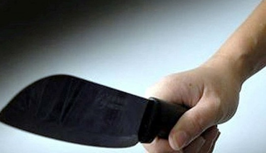 Nghi án chồng chém chết người tình của vợ, chém vợ trọng thương rồi tự tử
