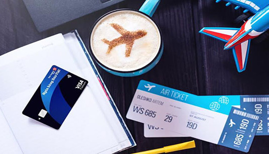 Tích lũy dặm bay miễn phí cùng thẻ tín dụng Visa Bản Việt