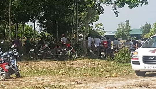 Phát hiện nam thanh niên chết trong tư thế treo cổ