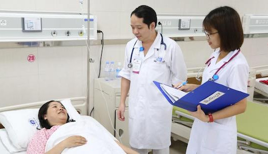 Bác sĩ trắng đêm cứu thai phụ ngừng tuần hoàn trong lúc chuyển dạ