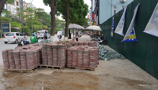 Vụ “bức tử” doanh nghiệp tại quận Cầu Giấy: Hàng rào tôn đã được dỡ bỏ