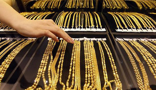 Giá vàng trong nước giảm cả trăm nghìn đồng mỗi lượng