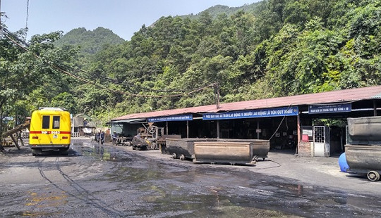 Nổ khí metan trong lò than, 5 công nhân thương vong