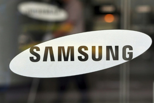 Cổ phiếu Samsung tăng khi Huawei vật lộn với lệnh cấm