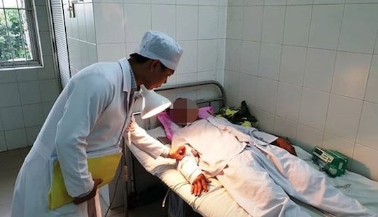 Cần Thơ: Lần đầu tiên nối mạch máu vi phẫu không cần kim khâu