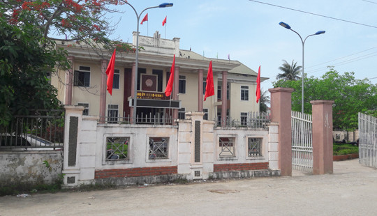 Nghệ An: Chính quyền địa phương giữ lại tiền hỗ trợ thiệt hại lũ lụt của người dân