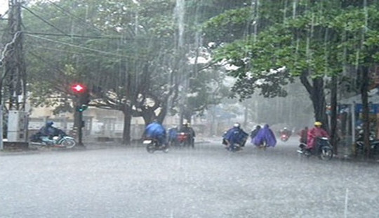 Thủ đô Hà Nội và các tỉnh Bắc Bộ có mưa dông diện rộng