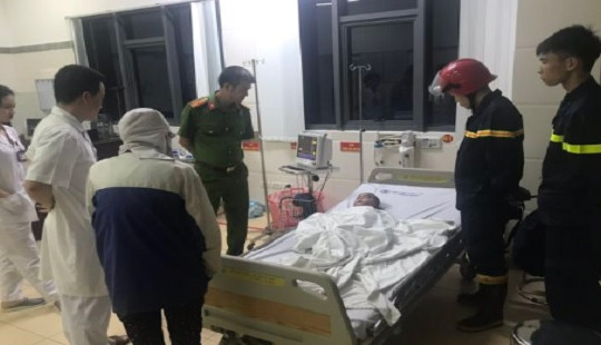 Kịp thời giải cứu bé trai 3 tuổi bị ngất trong đám cháy ở Bắc Ninh