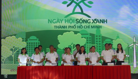 TP.HCM tăng cường giảm thiểu rác thải nhựa