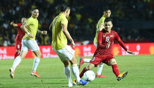 Đánh bại Thái Lan ở phút 94, tuyển Việt Nam vào chung kết King's Cup