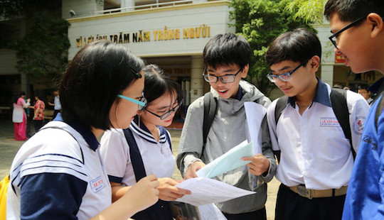 Sai sót đề thi Tiếng Anh lớp 10: Viết “young” hay “your” đều có điểm