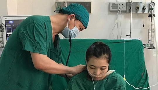 Cứu cô gái bị di chứng lao chỉ còn 1/1.000 cơ hội sống